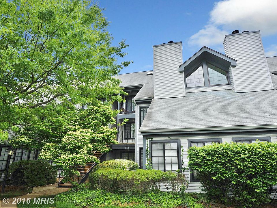 1st image of 6000 Ellesmere Ct Unit 15B