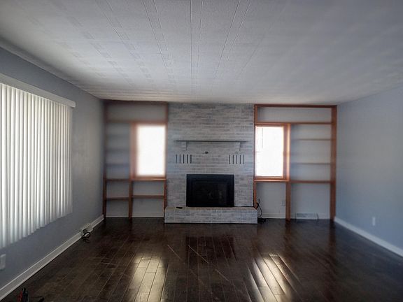 4th image of 708 E Oak Ave