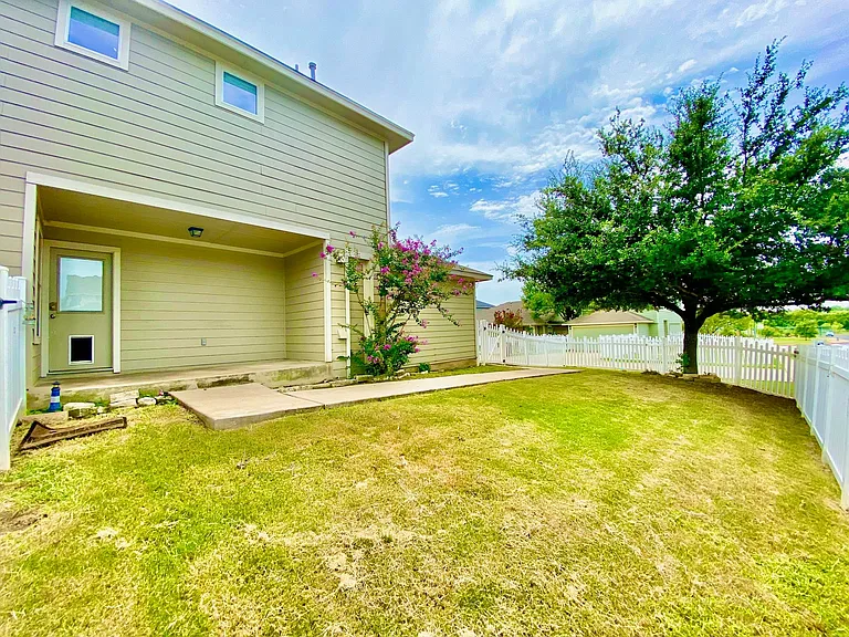 1000 Berry Bend Path — Photo 18
