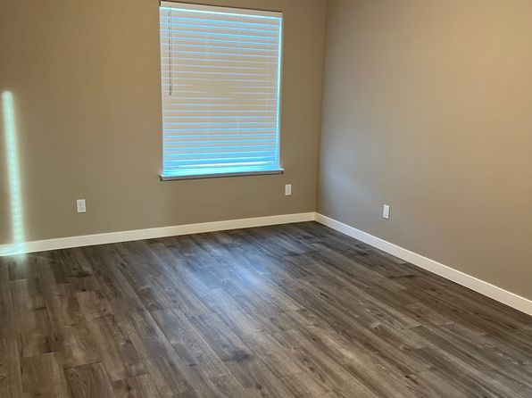 114 4th Ave #114