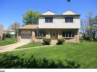 166 Meadow Ln, Marlton, NJ 08053