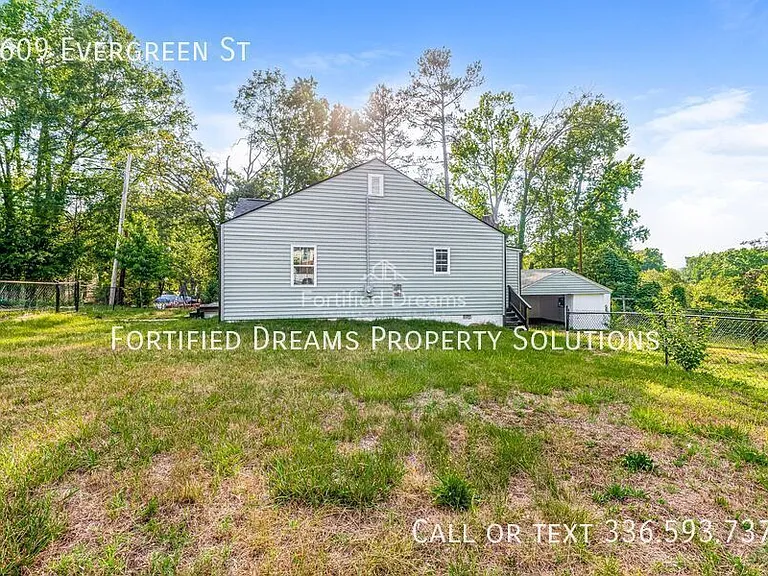 1609 Evergreen St — Photo 17