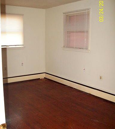 5th image of 628 W Franklin St