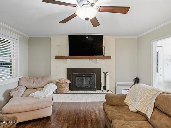 4th image of 524 Highland View Dr