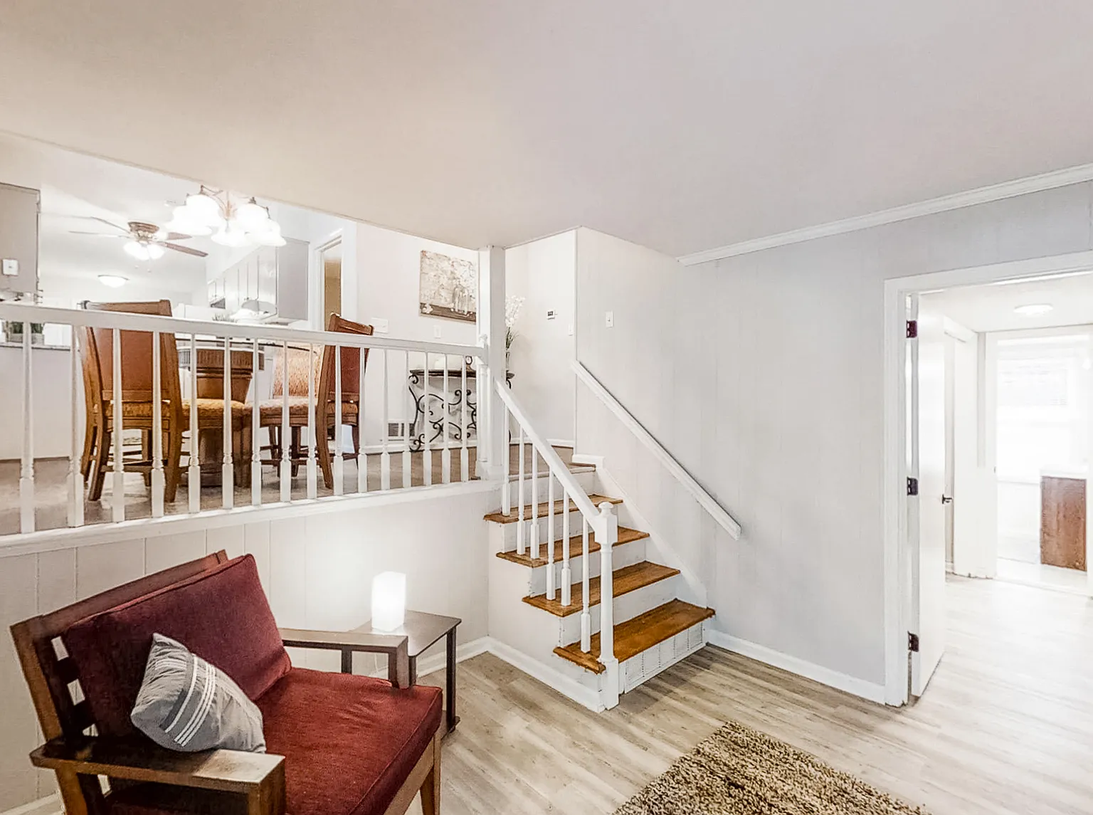 4 bed, 2.5 bath, 2800 sqft, $1,135 — Photo 4