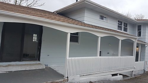 1st image of 16050 Oak Ave