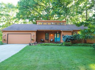 6677 Knollview Dr, Hudsonville, MI 49426