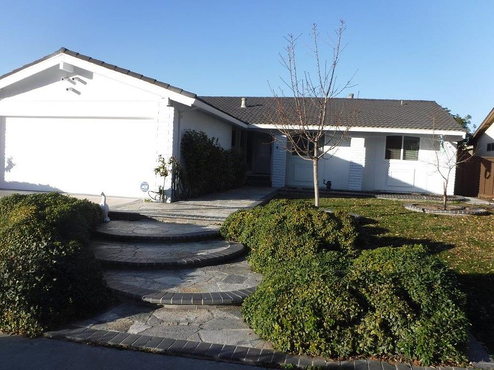1st image of 317 Surber Drive