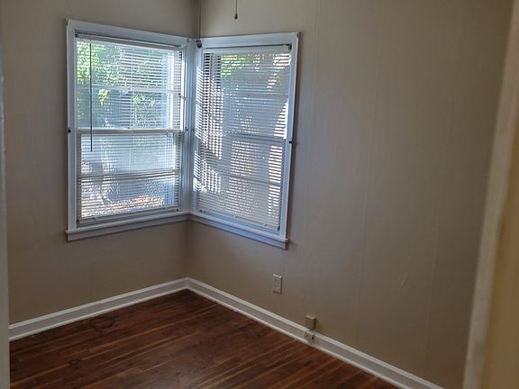 3rd image of 609 W 20th Ave