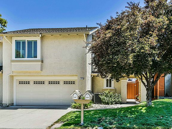 2nd image of 2359 Lake Meadow Cir