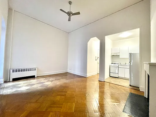 Rented by Addison Property Group | media 2