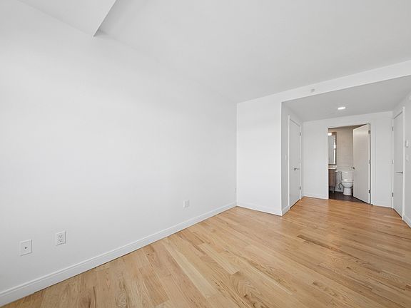 5th image of 1277 E 14th St APT 105C