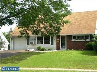 66 Upland Rd, Levittown, PA 19056