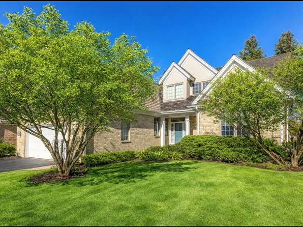 1819 Dunhill Cir, Glenview, IL 60025