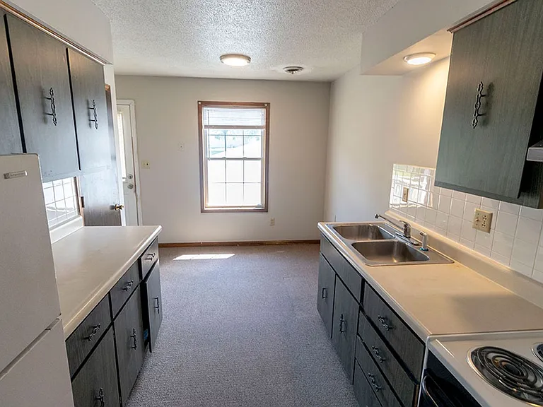 2908 Leeway Dr #B — Photo 6