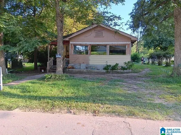 511 9th Ave, Midfield, AL 35228