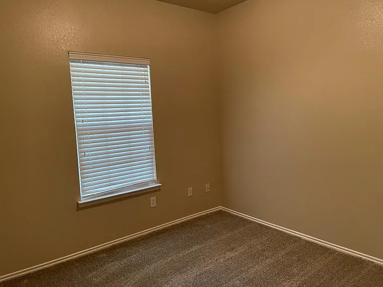 2328 Gabriel Dr — Photo 10