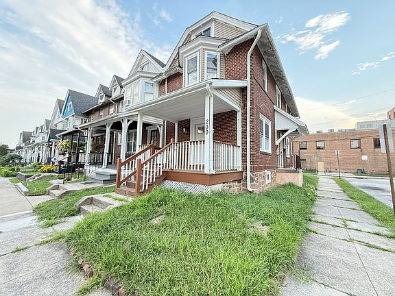 3rd image of 200 Nassau Pl