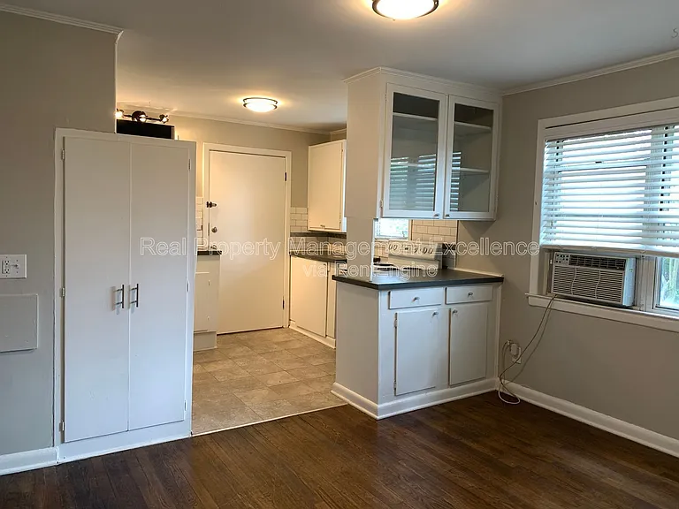 1136 Gorman St #B — Photo 3