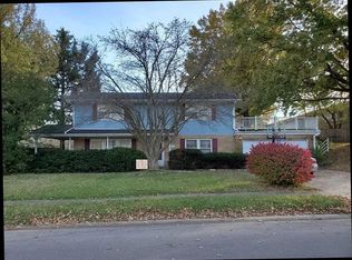 1900 Barberry Dr, Springfield, IL 62704