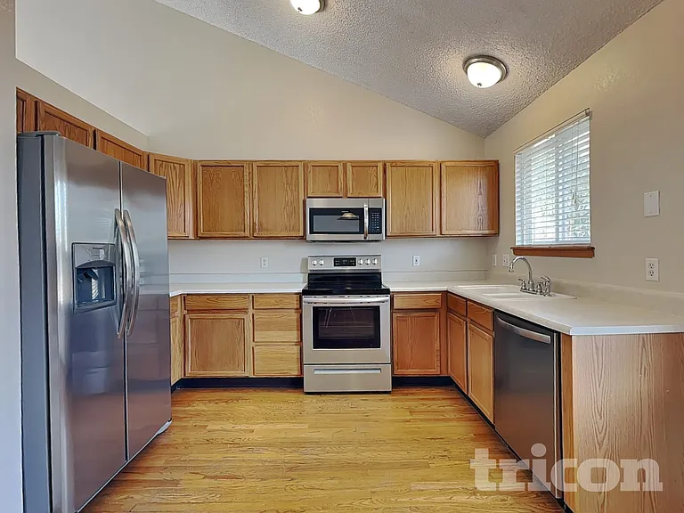 5525 E 130th Dr — Photo 6