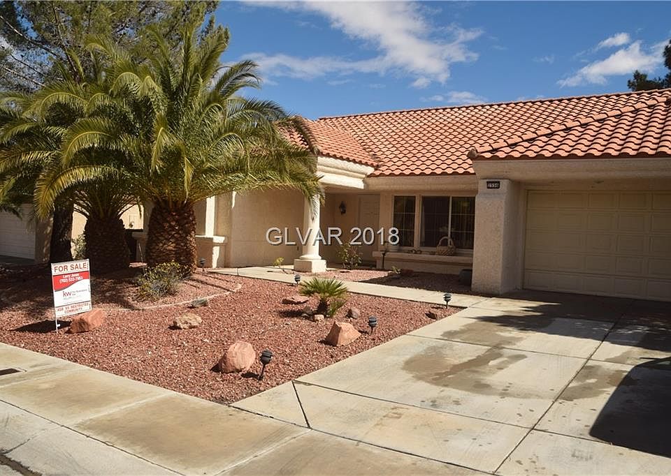 1st image of 2556 Golfside Dr