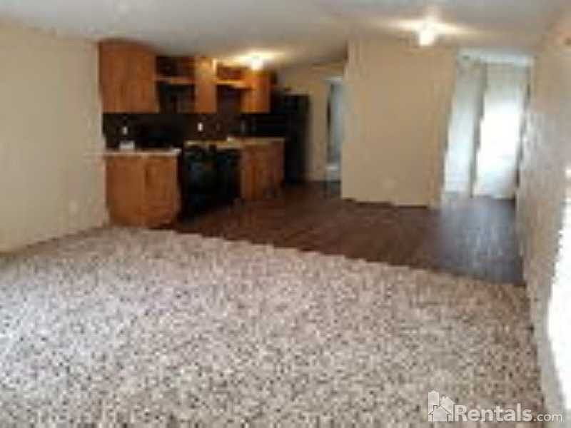 2nd image of 203 Gail Ln