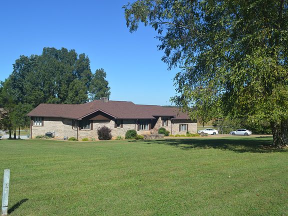 2nd image of 110 Hickory Hill Dr