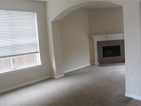 3rd image of 1317 Marchant Pl