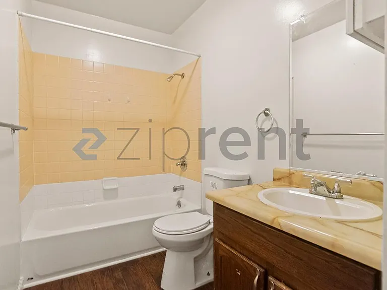 2837 55th Ave #4 — Photo 23