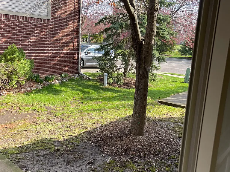 16713 Kensington Dr — Photo 36
