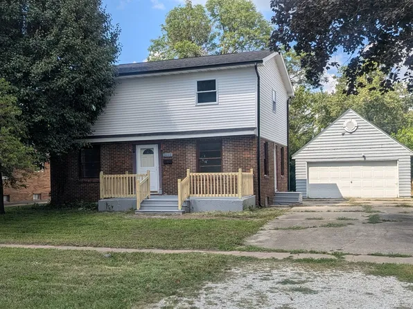 3116 Oak Ave, Mattoon, IL 61938