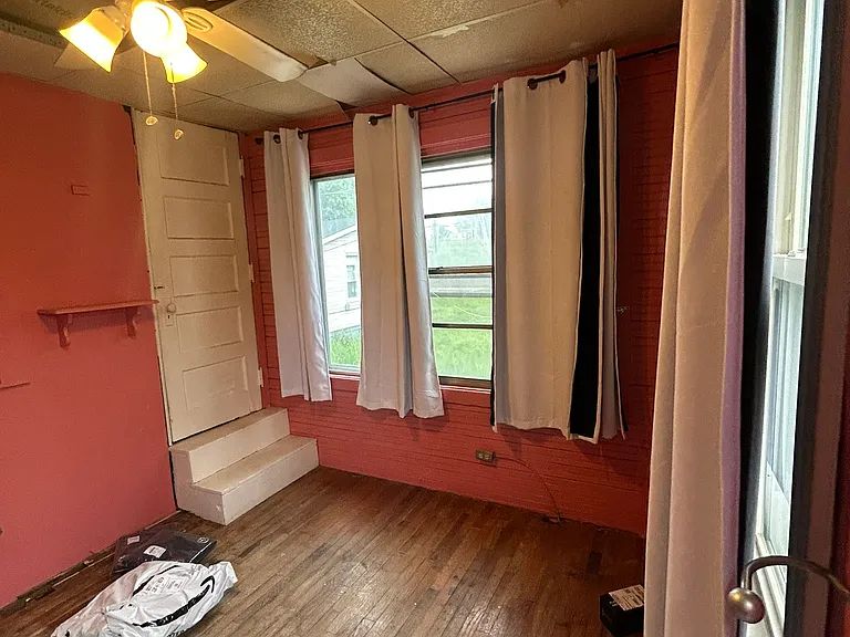 2425 Wheaton Ave — Photo 7