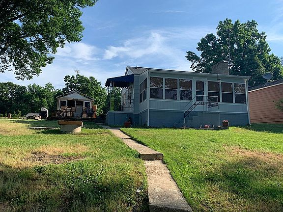 2nd image of 107 Woodrow Dr