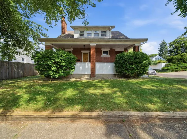 1525 Center St, Pekin, IL 61554