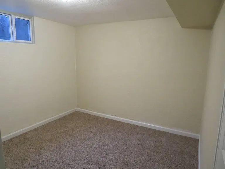 846 1/2 Forest St — Photo 5