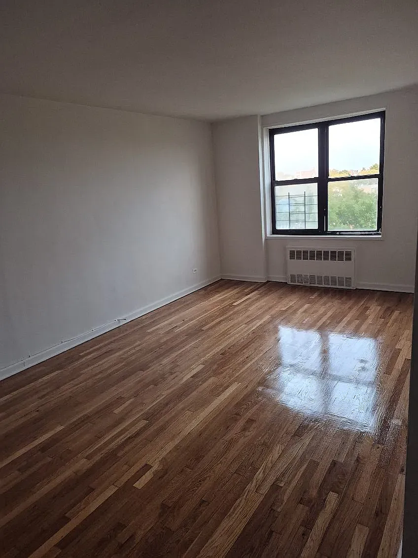 580 84th Street — Photo 1