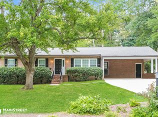 906 Kenreed Dr, Thomasville, NC 27360