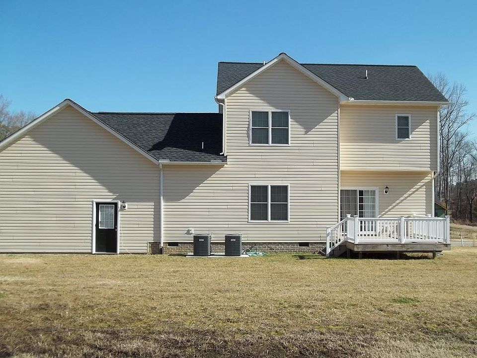 2nd image of 602 Yellowstone Dr