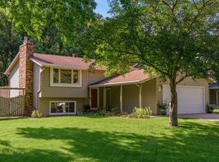 7080 Springhill Cir, Eden Prairie, MN 55346