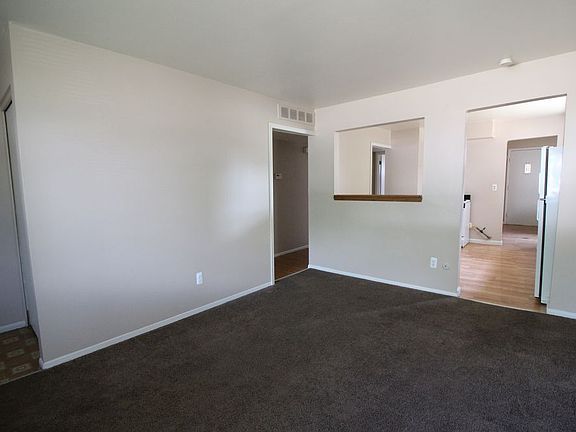 5th image of 111 W Woodward Heights Blvd