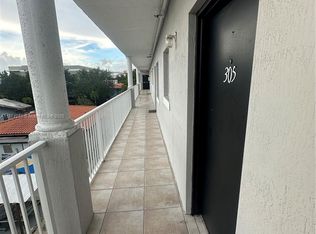 1453 SW 3rd St APT 305, Miami, FL 33135