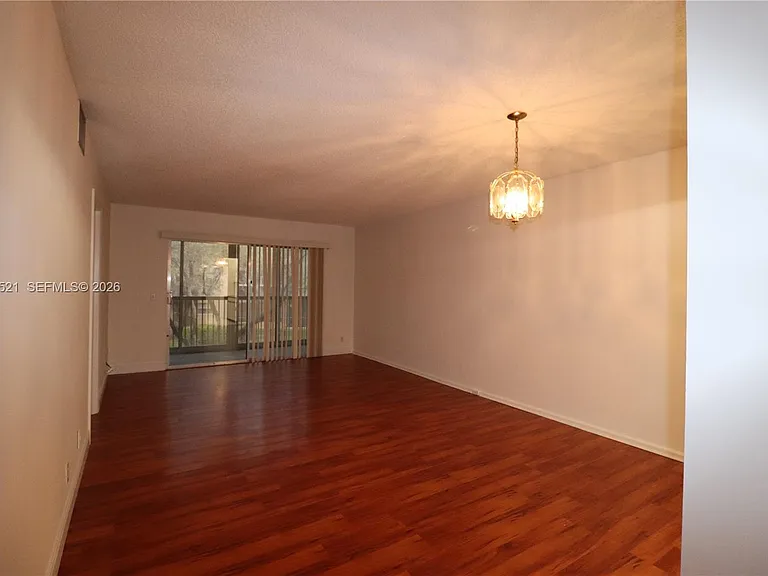1200 SW 124th Ter #201O — Photo 7