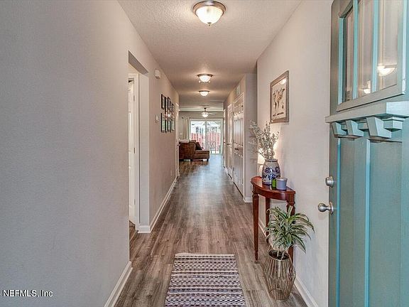 3rd image of 1293 WOODRUFF Avenue
