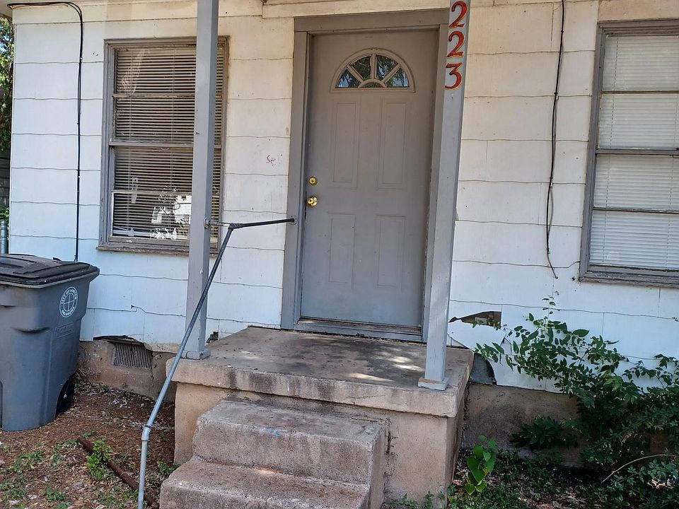 Apartment front