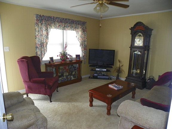 2nd image of 156 Montrose Ave