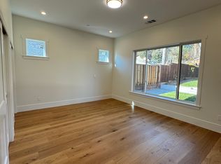 430 Hillcrest Dr, Redwood City, CA 94062
