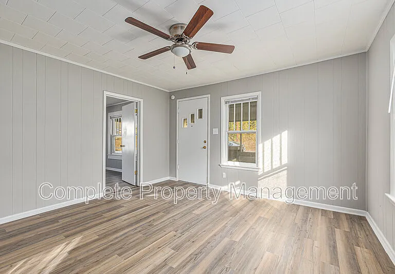 1174 Birmingham St — Photo 5