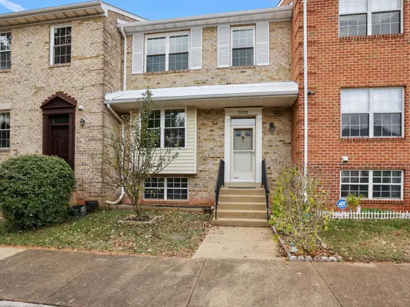 21123 Fireside Ct, Sterling, VA 20164