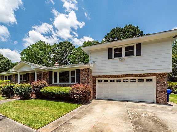 3rd image of 2416 Tiffany Dr